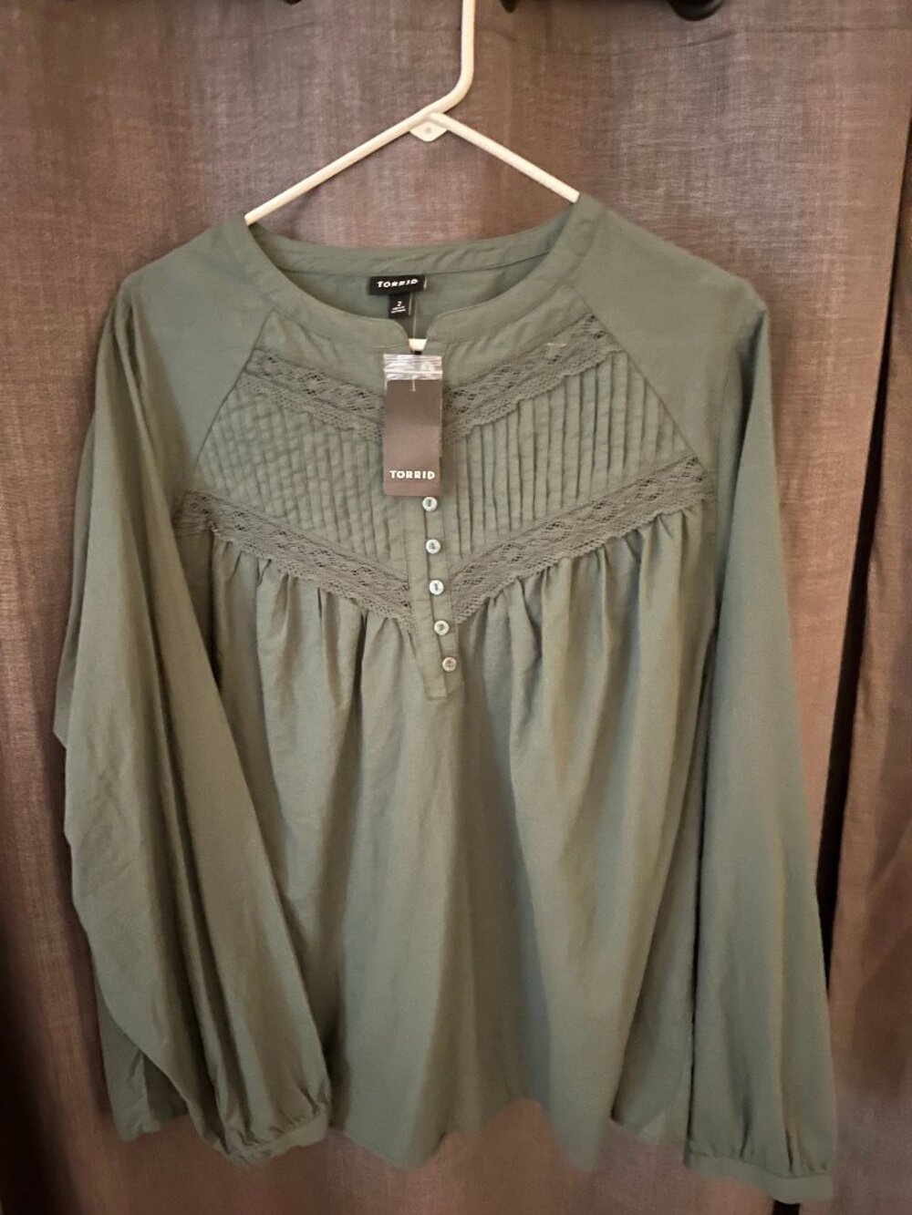 Relaxed Cotton Voile Long Sleeve Blouse in Dark Forest